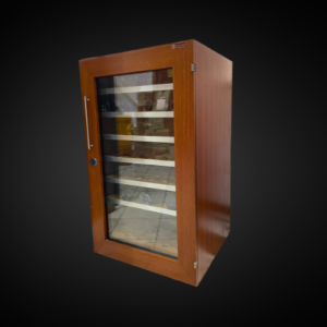 Adega Semi-nova Madeira maciça